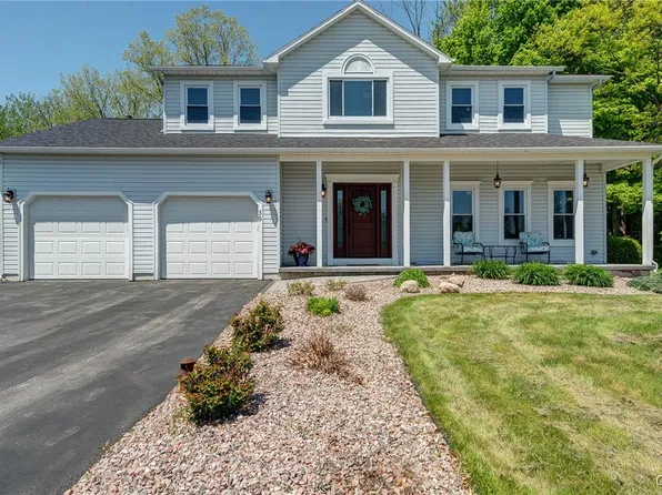 30 Orangewood Dr, Liverpool, NY 13090