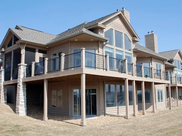111 Terrace Dr, Lake Geneva, WI 53147
