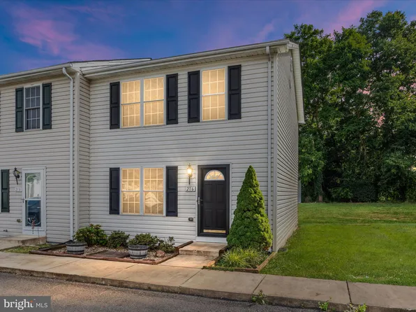 216 Kadies Ln, Edinburg, VA 22824