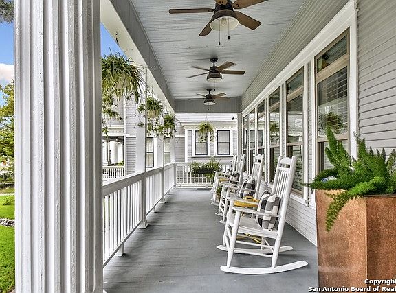 2nd image of 205 CASTILLO AVE