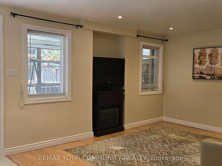 20 Seiffer Cres #BASEMENT — Photo 11