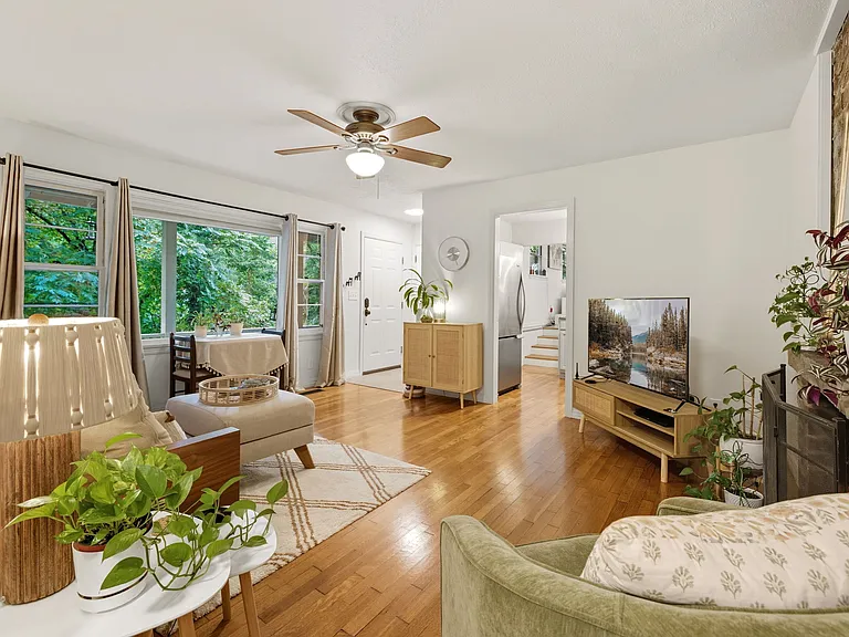 225 N Trent Ave — Photo 5