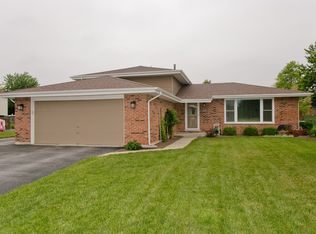 20500 S White Fence Ct, Frankfort, IL 60423