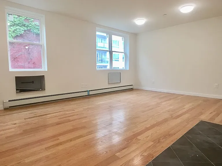150 Jackson St #4 — Photo 1