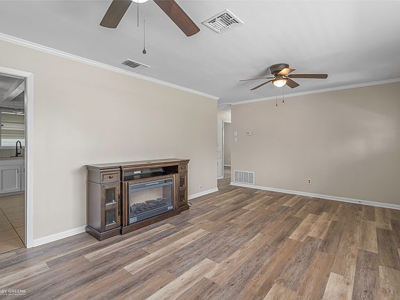 5th image of 4217 Logan St