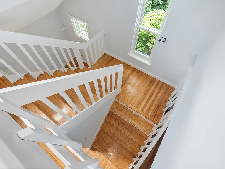 24 Speen St — Photo 23