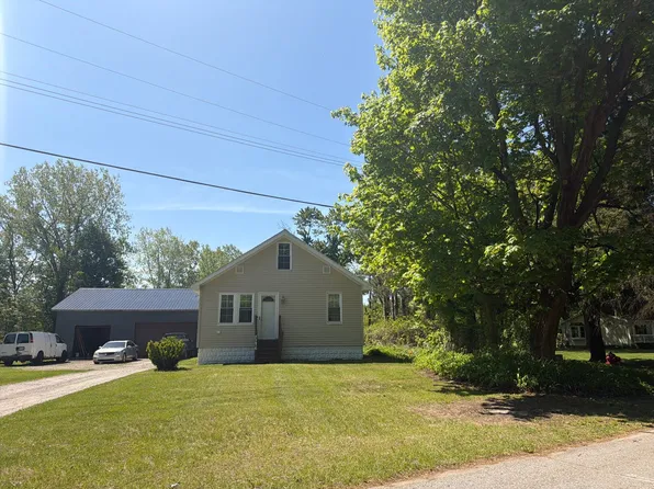 2796 Bartlett Rd, Smiths Creek, MI 48074