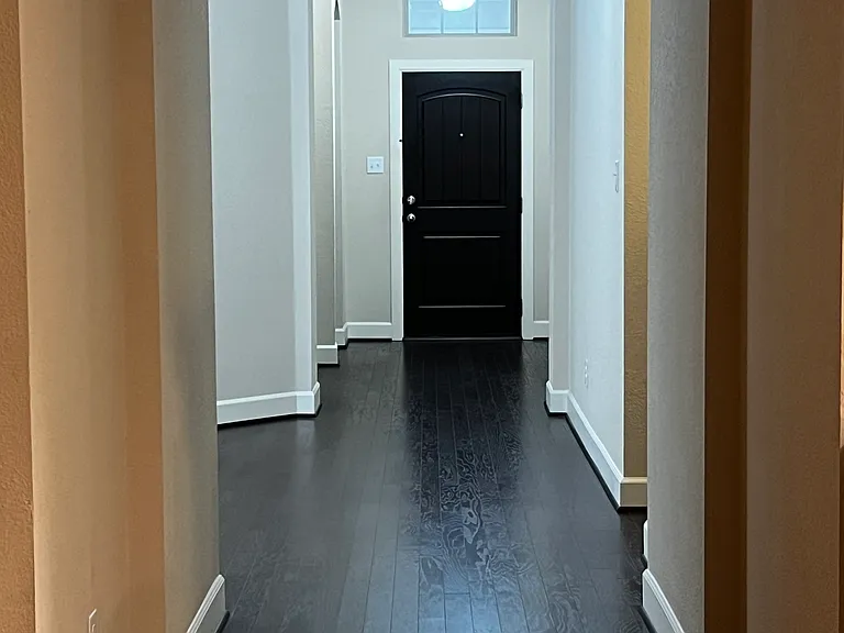 5928 Silverton Ave — Photo 7