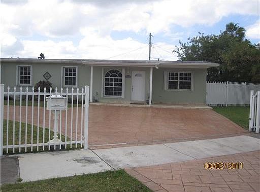 2nd image of 10830 SW 41st St