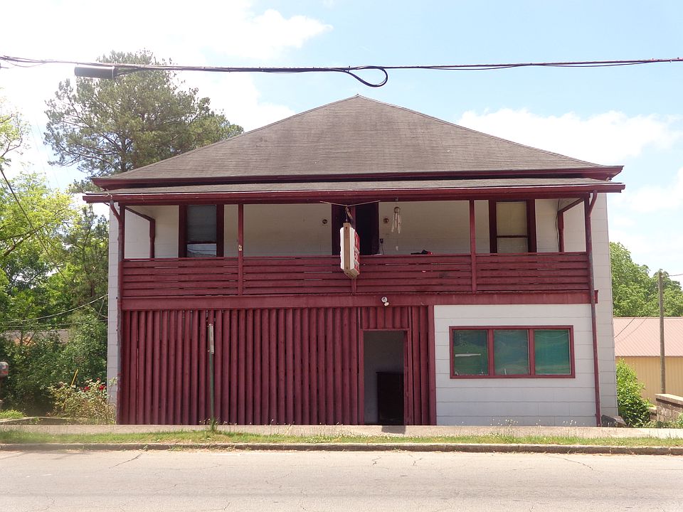 2nd image of 803 Mainstreet