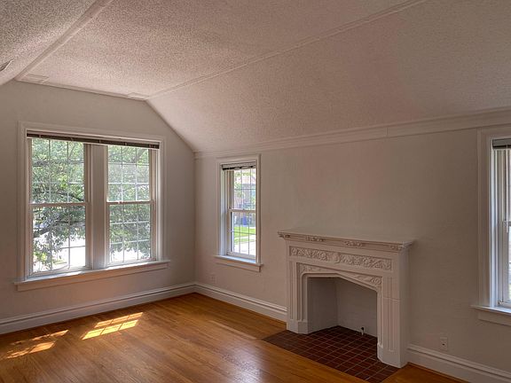 2nd image of 7749 Delmar Blvd #2