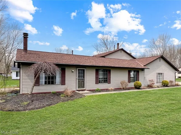 8352 Quail Point Ln, Mentor, OH 44060