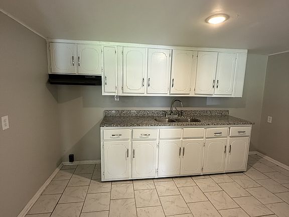 3rd image of 5317 Adams Ave