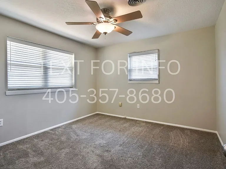 2201 W Parkview Ave — Photo 15