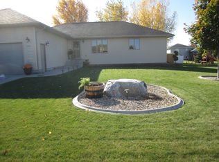 1431 Sawgrass Ave, Mitchell, SD 57301