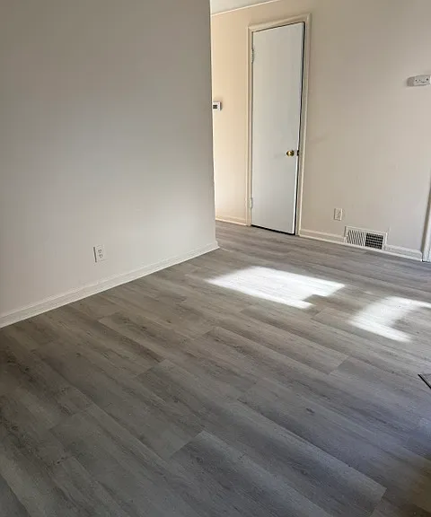 25986 Currier St — Photo 3