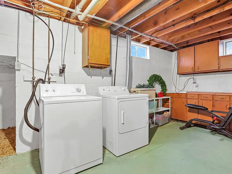 162 Denison Dr — Photo 28