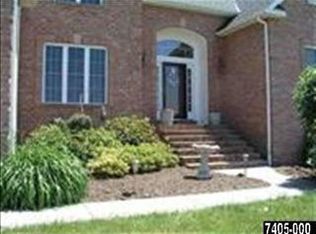 40 Quail Ct, Littlestown, PA 17340