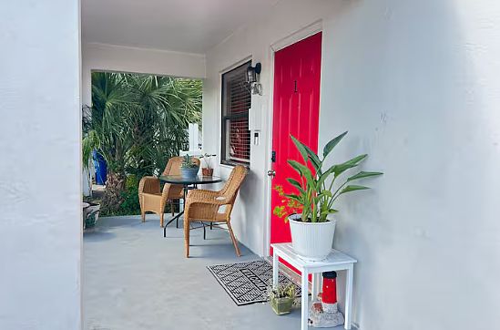 5th image of 540 W 1st St