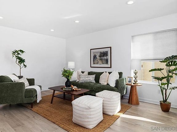 5th image of 4062 Mount Acadia Blvd
