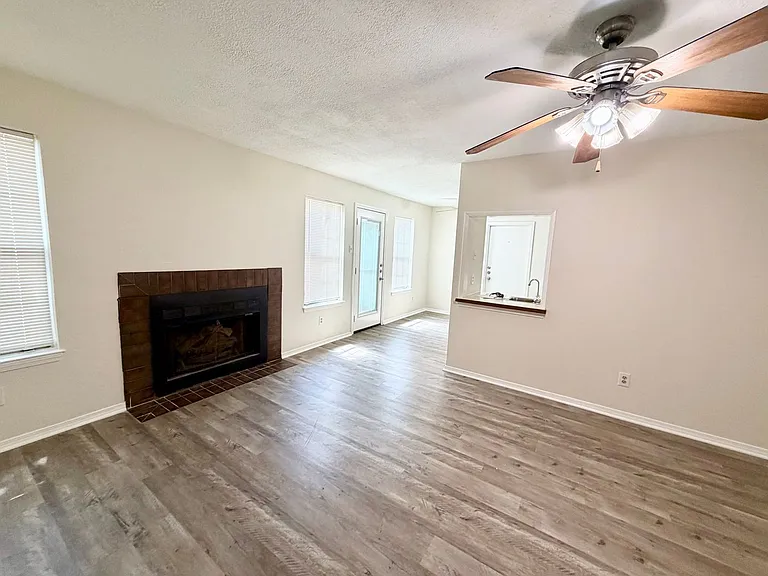 3825 Kimberly Dr — Photo 9