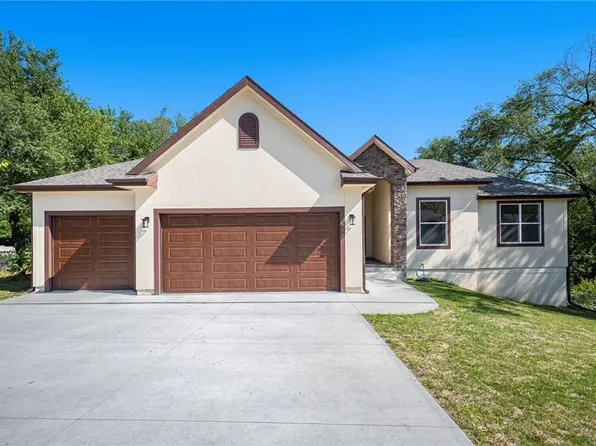 3711 N Wayne Ave, Kansas City, MO 64116