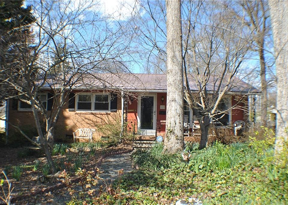 1st image of 303 Doggett Dr