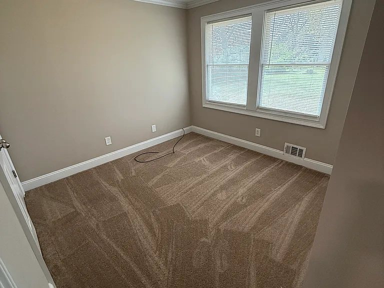 657 Athens St — Photo 11