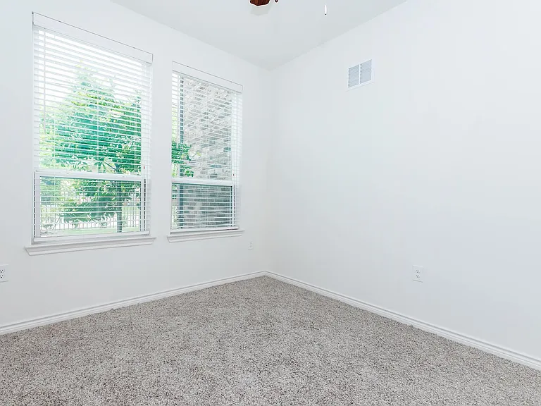 Richcrest Apartments — Photo 29