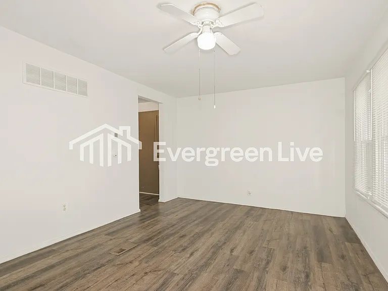 9064 Patrick Dr — Photo 3