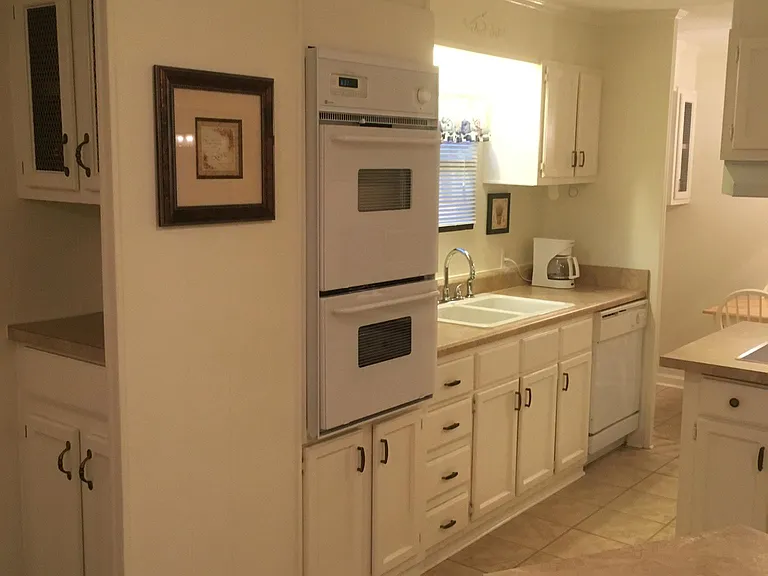 1025 Lake Shadow Dr — Photo 17
