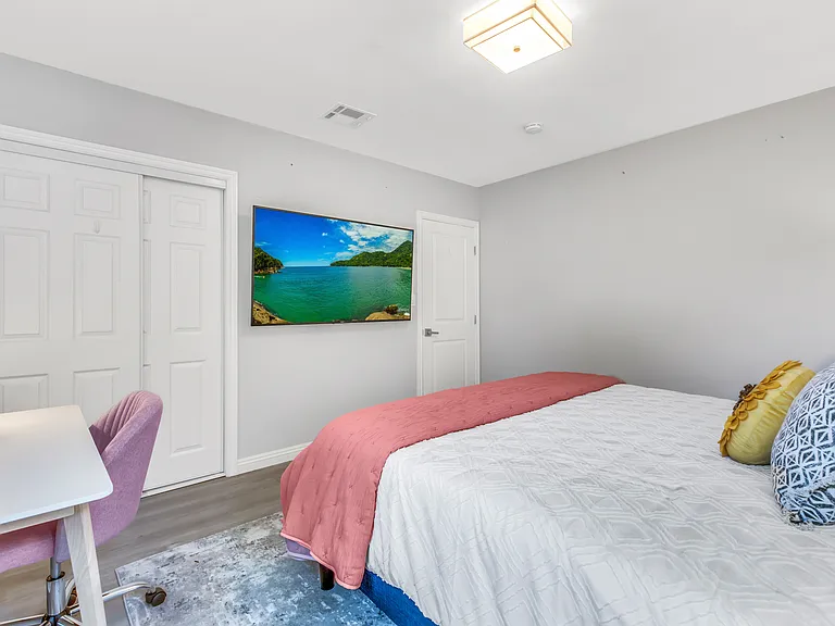 528 Almond Ave #B — Photo 4