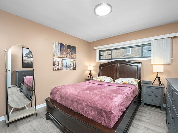 5th image of 257 W Washington Blvd #9
