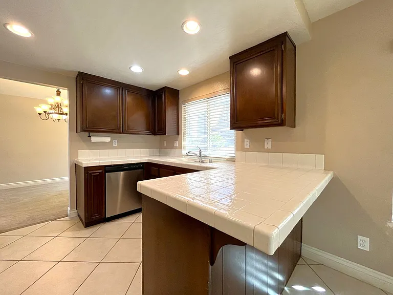 940 Birmingham Dr — Photo 15