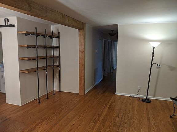 4th image of 6510 Cherry Dr