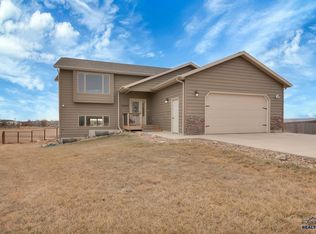 14769 Lamplight Dr, Rapid City, SD 57703