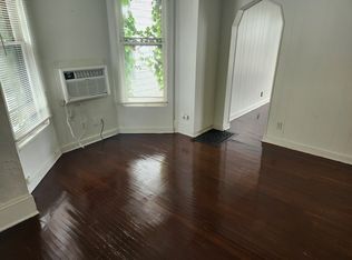 813 E Washington St APT 1, Bloomington, IL 61701