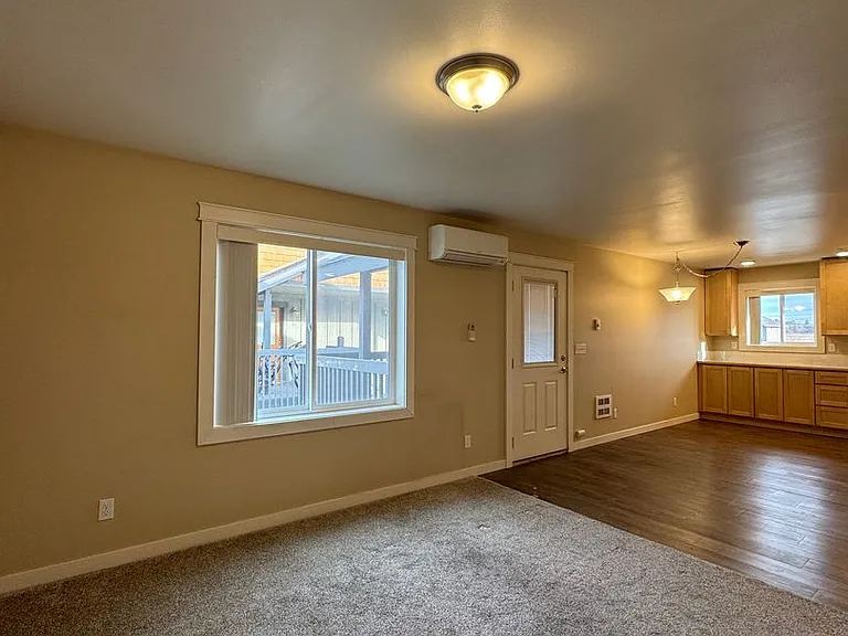 2225 N Airport Rd — Photo 21
