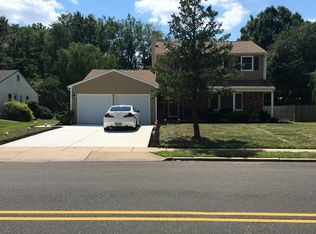 223 Swedes Run Dr, Delran, NJ 08075
