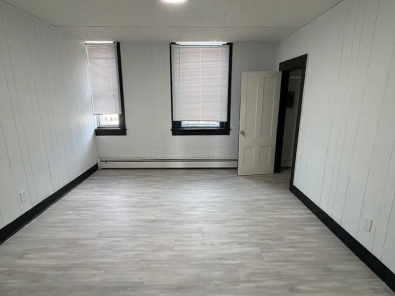 55 Green St #8 — Photo 8