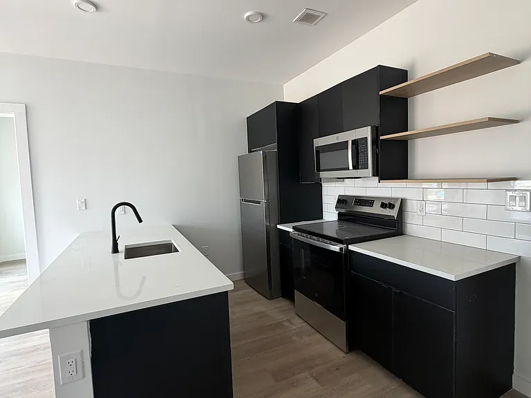 492 Market St #304 — Photo 2