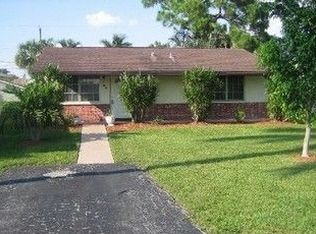 769 93rd Ave N, Naples, FL 34108