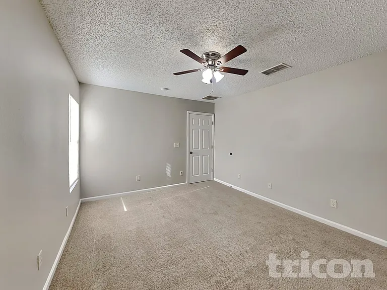9 Riddle Pl — Photo 7