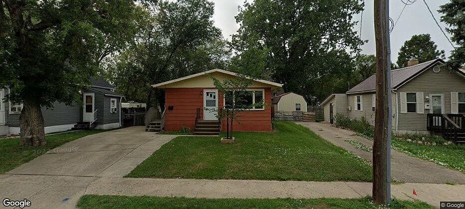 1st image of 521 12th St NE