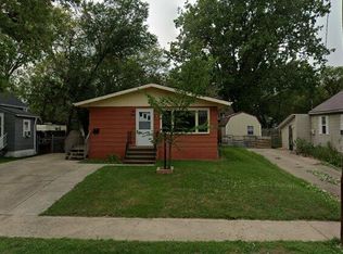 521 12th St NE, Minot, ND 58703