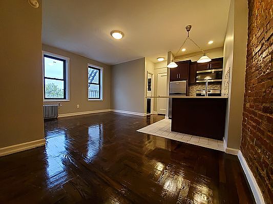 3rd image of 2876 Jerome Ave APT 10D