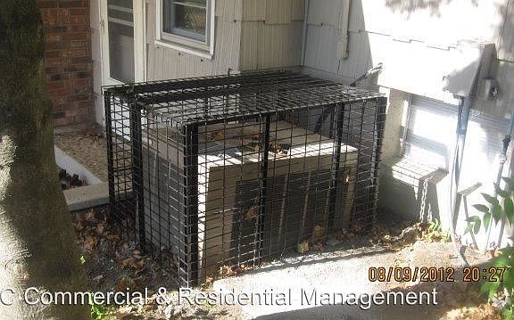 3rd image of 10513 Wallace Ave