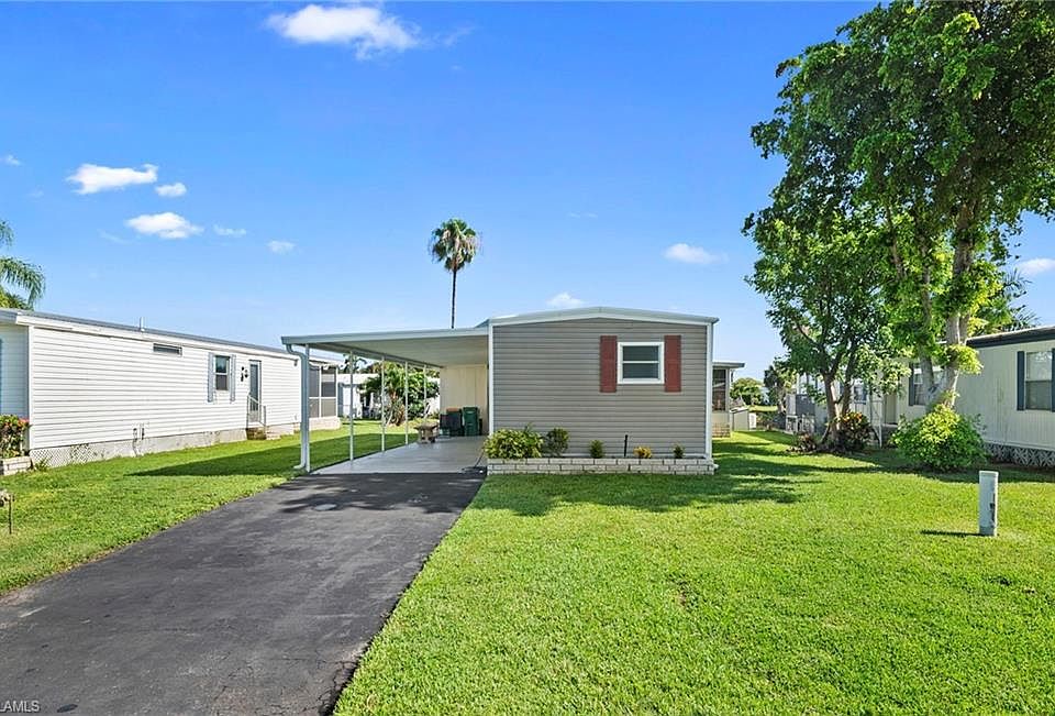 1st image of 455 Cape Florida WAY