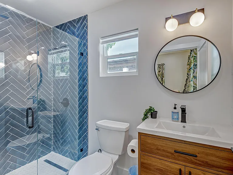 721 Franklin Rd — Photo 14