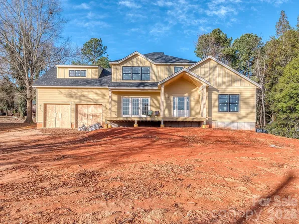 4899 Moonlite Bay Dr, Sherrills Ford, NC 28673